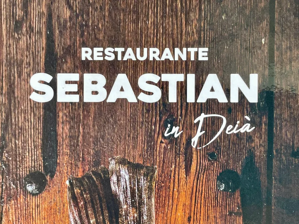 Restaurante Sebastian book landscape page